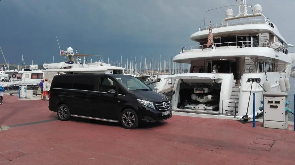 Vclass yacht